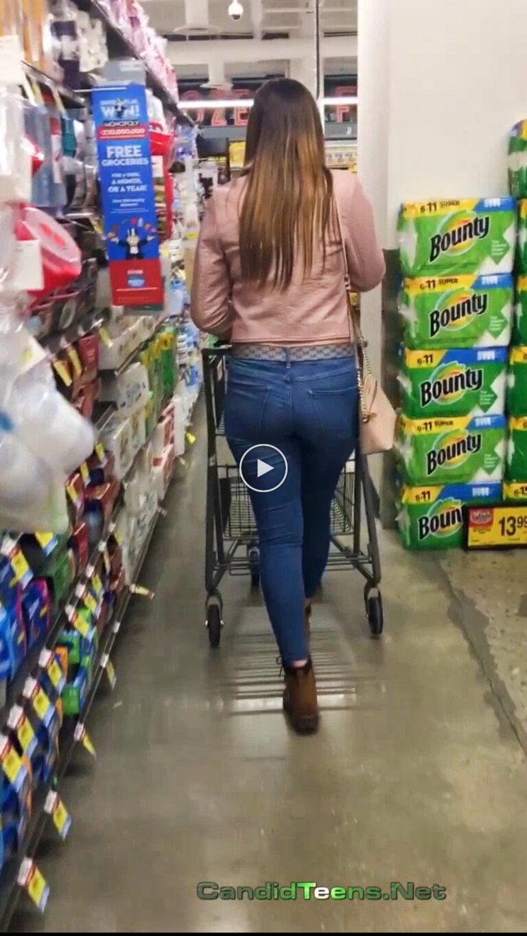 Sexy girl tight jeans creepshots video